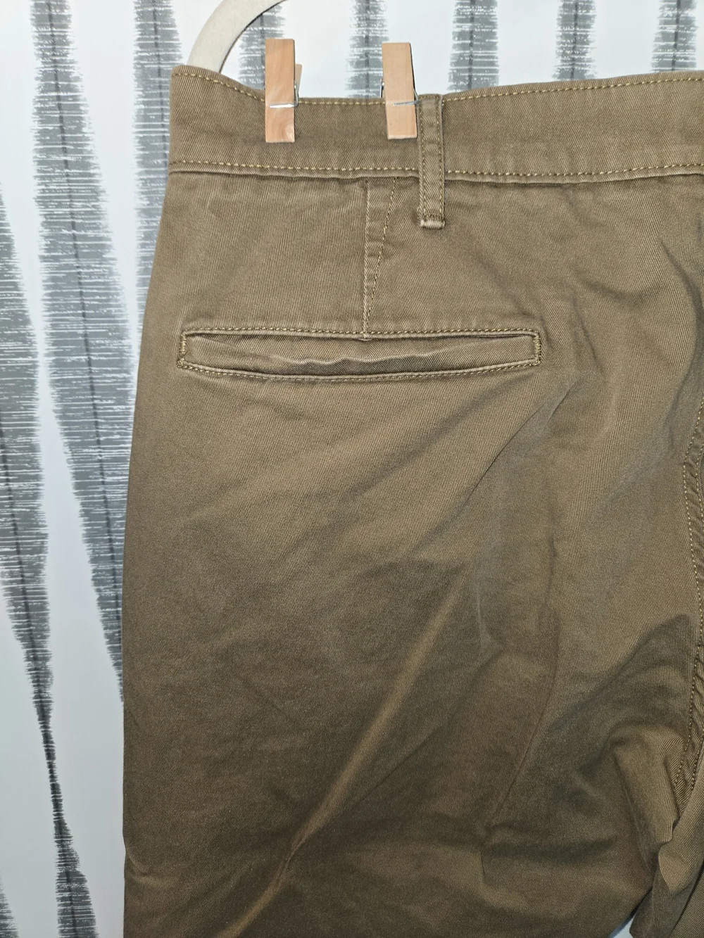 Levi’s Two Horse Brand Men’s Khaki Brown Chino Pants Straight Leg Size 34x34